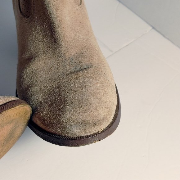 Taupe Suede Pull on Ivanka Trump Size 10 Ankle Shoes Boots - Picture 10 of 11